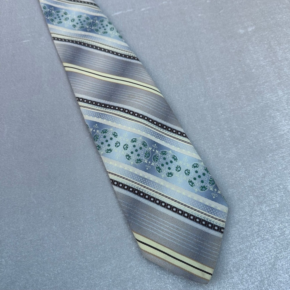 Wembley Mens Wide Tie Gray Blue Green Striped Geometric Necktie 4"